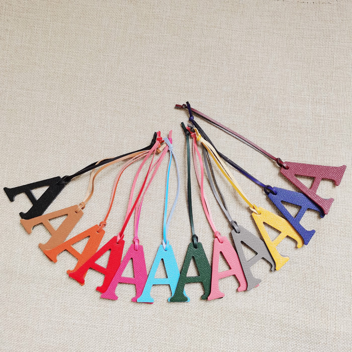 English Letter A B C D E F G A – Monogram Keychain Leather recenzja i cena