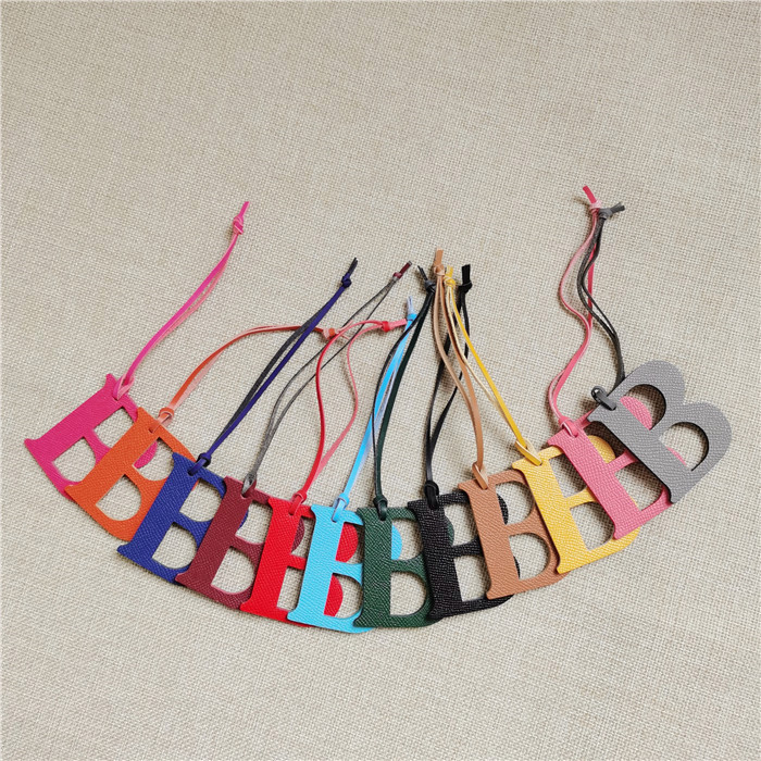 English Letter A B C D E F G A – Monogram Keychain Leather recenzja i cena